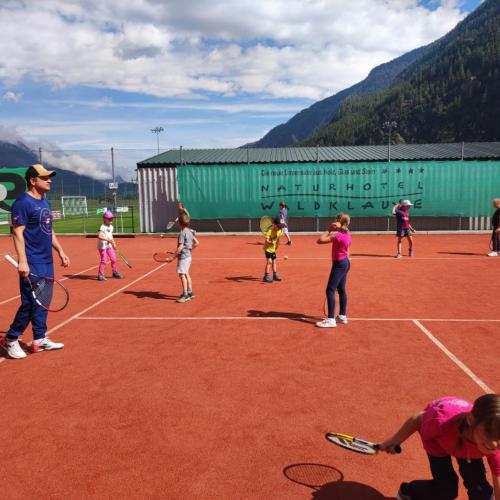 Tennisschnupperstunde mit Tennisschule Moitzi