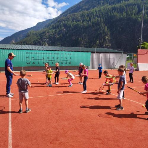 Tennisschnupperstunde mit Tennisschule Moitzi